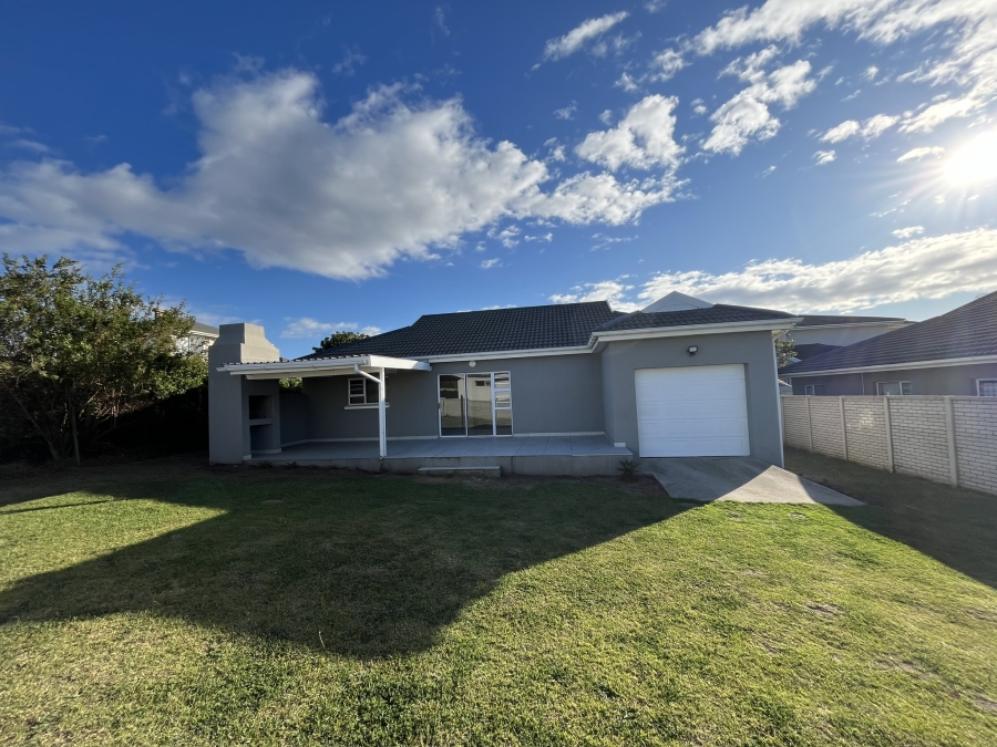 3 Bedroom Property for Sale in Kidds Beach Eastern Cape